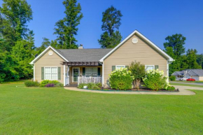 Charming Getaway with Grill 2 Mi to Newnan Square!